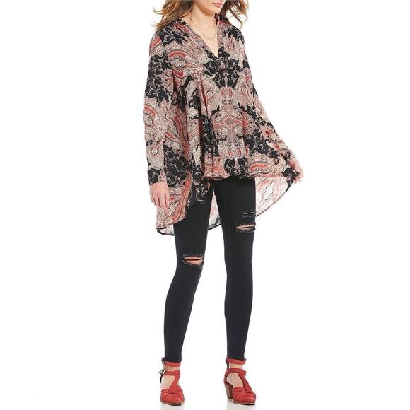 Free People Field Of Butterflies Tunic Top Women Medium Red Black Paisley V Neck - Picture 13 of 13